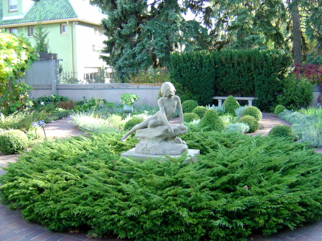 Garden Statue Background Image, Wallpaper or Texture free for any web