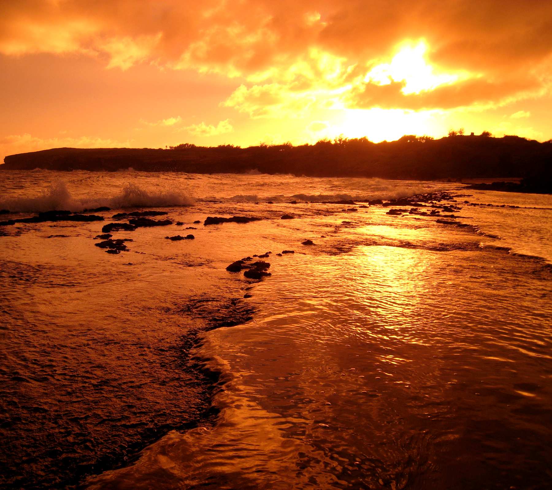 Sunset Reflected In Water Background 1800x1600 Background Image